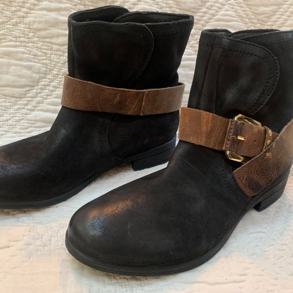 Steve Madden Belton Black Suede Bootie SZ 9